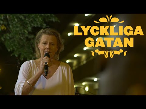 Arja Saijonmaas tolkning av Gee Dixons Molnen skingras - Lyckliga gatan (TV4)