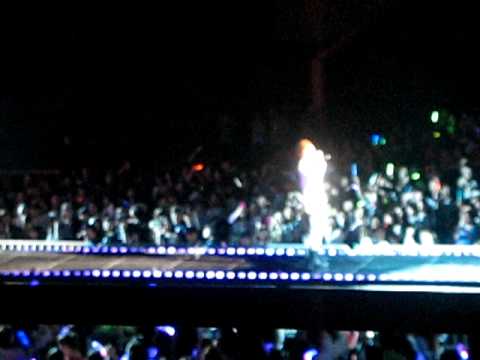 K.will Concert 2011 (1)  - Opening (My Heart Beating)