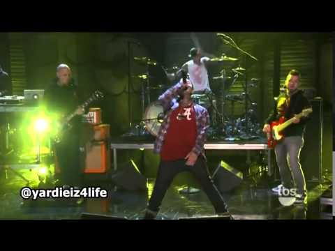 Yelawolf    Let's Roll feat  Travis Barker live on 'Conan'