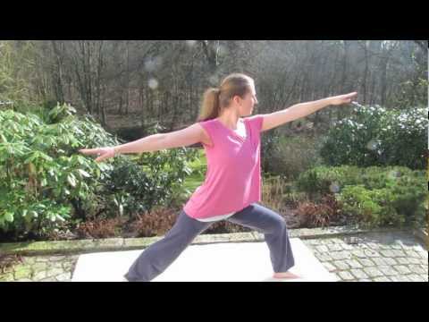 Yoga & LadyLandrand - Heldenposition