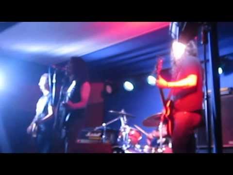 Bitterdusk en vivo en El Kalabozo (Reunión de Mazo 2013)