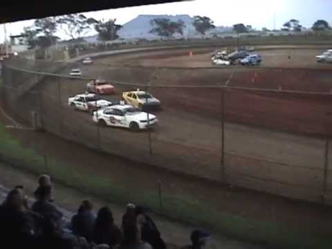 Modified Production - Heat 15 - Carnival of Flowers Cup - Charlton Raceway - 24.09.11