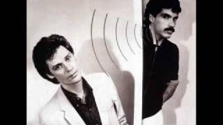 Daryl Hall & John Oates - Diddy Doo Wop (I Hear The Voices)