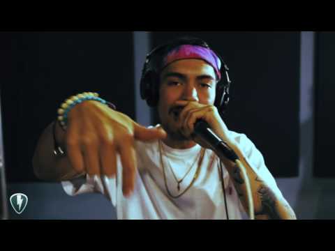 Voss ft. Alexander Charles "Average" (Live for WXPN's Key Studio Session)