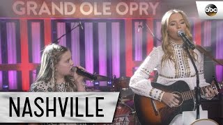 Lennon and Maisy Stella (Maddie and Daphne) Sing &quot;Willing Heart&quot; - Nashville 4x17