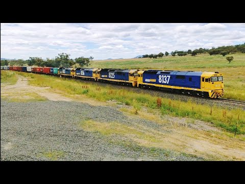 Quad 81s 8137 8125 8156 8183 Pacific National Crawfords Train Bells gate for Port Botany 4-12-2022