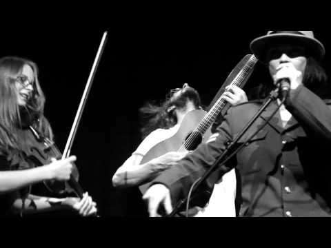 Patti Plinko and The Maddening [Live at Lach's Antihoot, Edinburgh 2011]