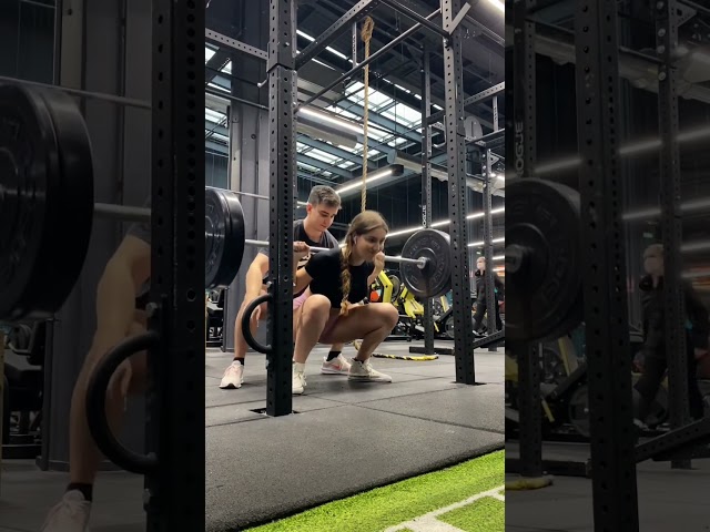 Vídeo relacionado con Divertido Unicornio Lindo Levantamiento de Pesas Entrenamiento Gimnasio Fitness Camiseta