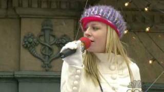 Brie Larson - Hope Has Wings (Macy*s Parade)