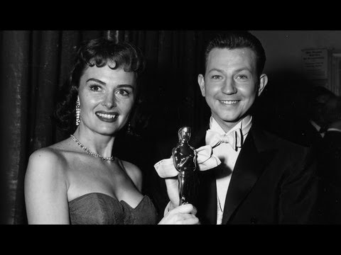 , title : 'Donna Reed Wins Supporting Actress: 1954 Oscars'