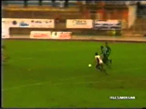 Nuorese-Castelsardo gol del 2-1 Gennaro Troianiello (2004)