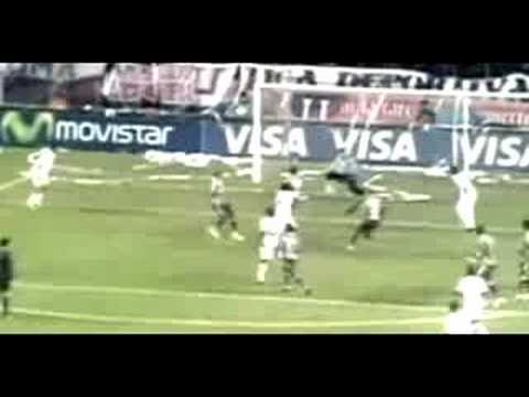 LDU 4 x 2 Fluminense