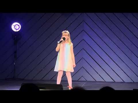 Melania Miętus, Nowe Dni/z filmu Roszpunka, koncert 100 lat Disney’a, Warszawa 2023