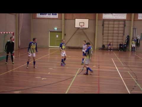 Rayon 3 Voetbaltoernooi Be Quick Dokkum Jo 17-2 tegen vv Anjum Jo 17-1