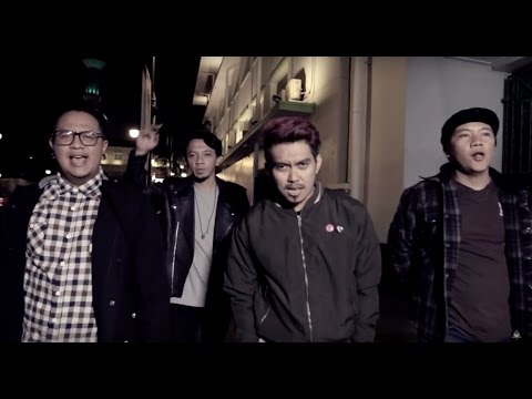 Rocket Rockers - Bersama Taklukan Dunia (Official Music Video)