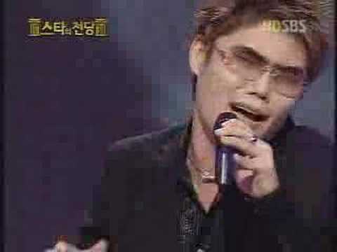 Kim Bum Soo singing "Bo Go Ship Da"