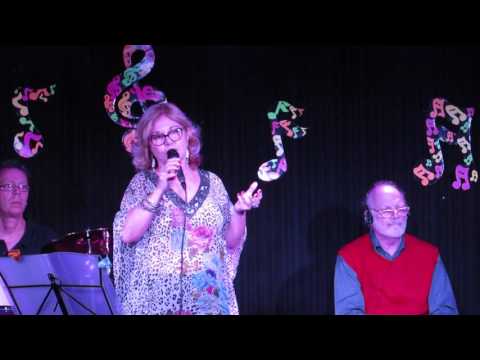 Celia Jones canta Chico Buarque:  "As vitrines", no Palco Aberto, set. 2016