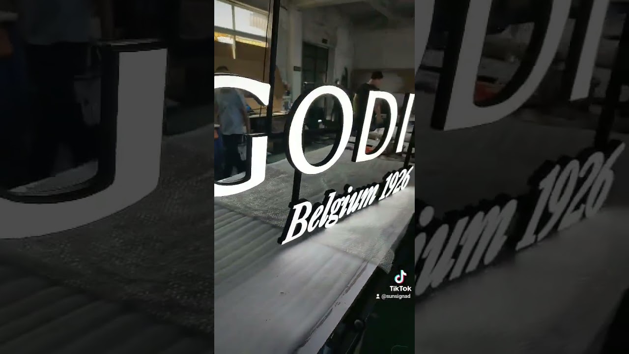 Letter  Light Creative LED front lit Letter Metal Business #ledlight #ledbulb #led #lettersign