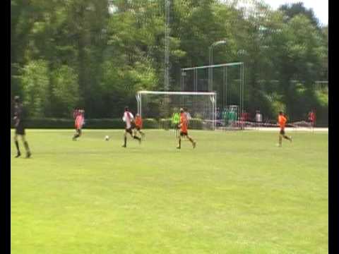 RKAVV D1 achterstevoren tegen RKAVV D2 in de halve finale op Heino 2009