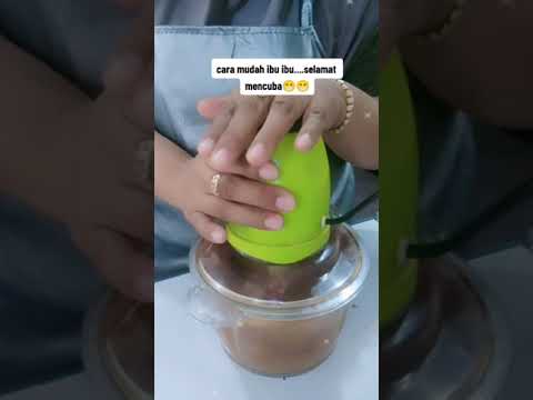 kerja mudah megasing kan biji cili dengan cepat . tangan pun tak pijar. selamat mencuba😁😁