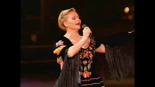 La gitana. Rocío Dúrcal y Juan Gabriel.  Juntos otra vez HD
