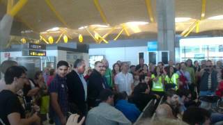 Los Sabandeños Aeropuerto de Madrid 27052012