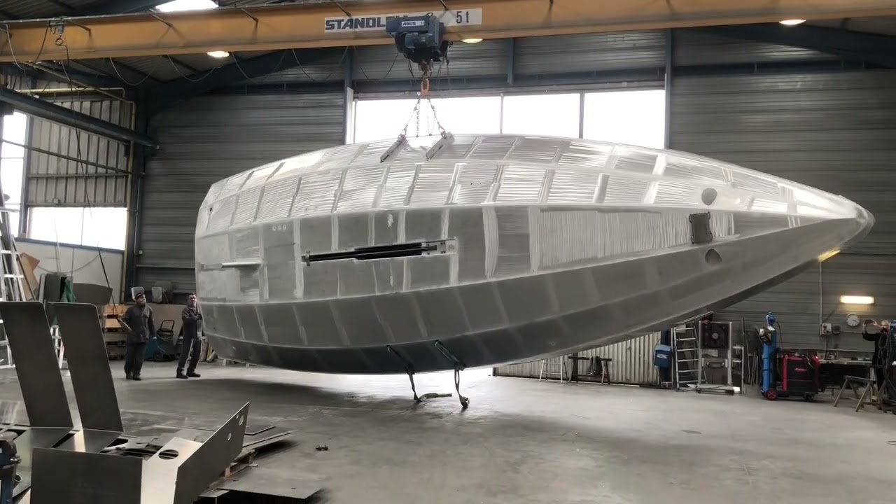 OVNI 430 - overturning of the hull