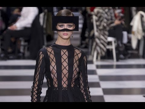 CHRISTIAN DIOR Highlights Haute Couture Spring Summer 2018 Paris - Fashion Channel