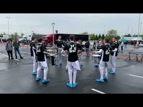 Vigilantes Indoor Snares 2023 in the lot at WGI Semis