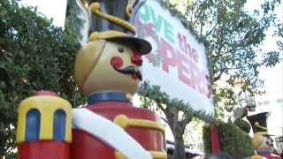 Love The Coopers: Red Carpet movie Premiere Party Atomsphere | ScreenSlam video