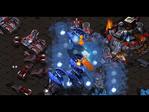 Last (T) vs Shuttle (P) on Circuit Breakers - StarCraft - Brood War - REMASTERED