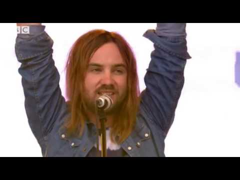 download lagu mp3 mp4 Tame Impala Glastonbury 2016, download lagu Tame Impala Glastonbury 2016 gratis, unduh video klip Tame Impala Glastonbury 2016