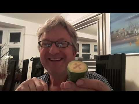 Pineapple guava / feijoa - rare fruit tasting
