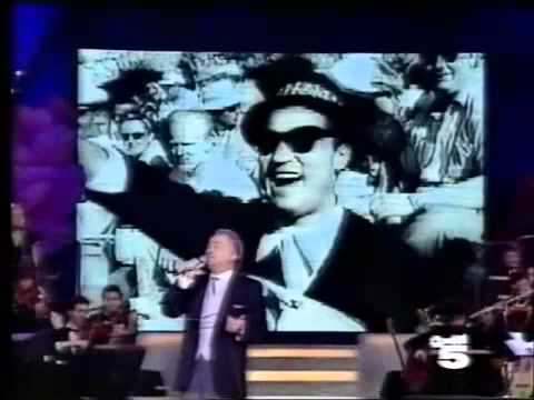 Nunzio Gallo canta Sedici anni clip0