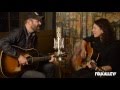 Folk Alley Sessions: Jeffrey Foucault and Kris Delmhorst - "Hurricane Lamp"