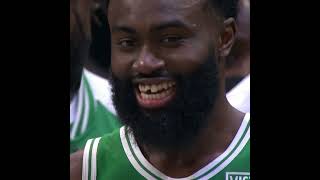 [高光] Jayson Tatum把Jaylen Brown的牙齒給撞斷