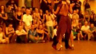 Koni priviredlivye, Sebastian Arce y Mariana Montes