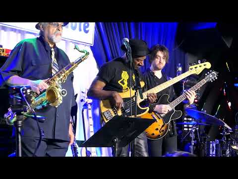 Marcus Miller Blue Note NYC - Charles Altura