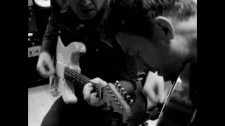 Noel Gallagher and Damon Albarn playing We Got The Power - Gorillaz