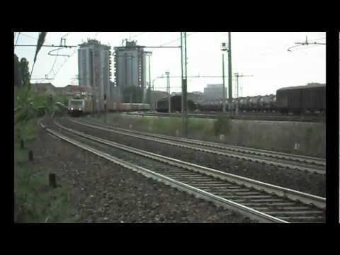 E 189 FER + Merci sulla curva in uscita da Ferrara