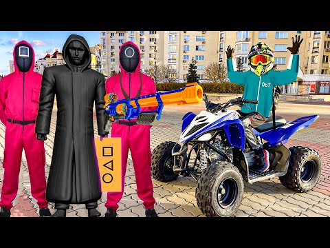 Den versucht, eine lustige Herausforderung zu spielen.