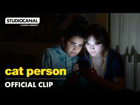 Thumbnail of the video: Robert Texts Margot