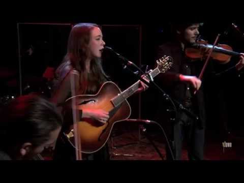 Sarah Jarosz - "Build Me Up From Bones" (eTown webisode #589)