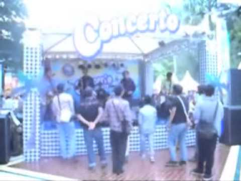 New Hope Budge   WBL @On Stage JakCloth 2011