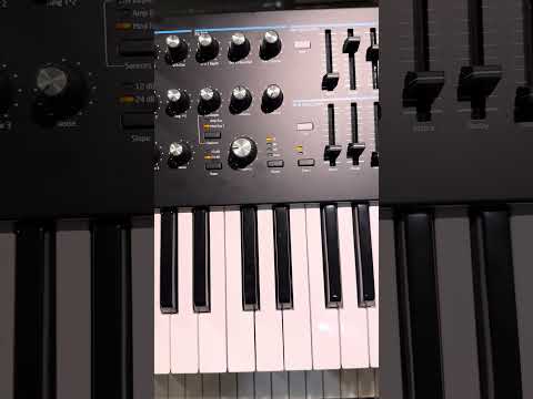 Novation Summit 61-Key 16-Voice Synthesizer 2019 - Present - Black image 8