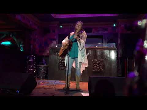 Kaitlyn Sparks Live At The House Of Blues Foundation Room Dallas