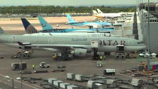 Turnaround Qatar Airways A330 Monarch lineup Manchester Airport Fast Timelapse