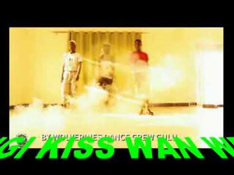 Wan weng I Coffin - Doggy Kiss