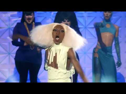 Black Peppa killing this lipsync for 53 seconds