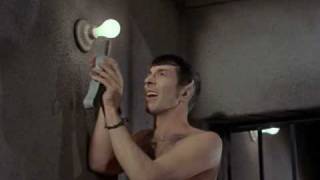 Star Trek - Kirk and Spock Escape